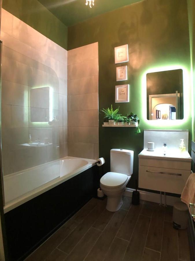 5 Spa Court, Boutique Holiday Apartment In Torquay Bagian luar foto